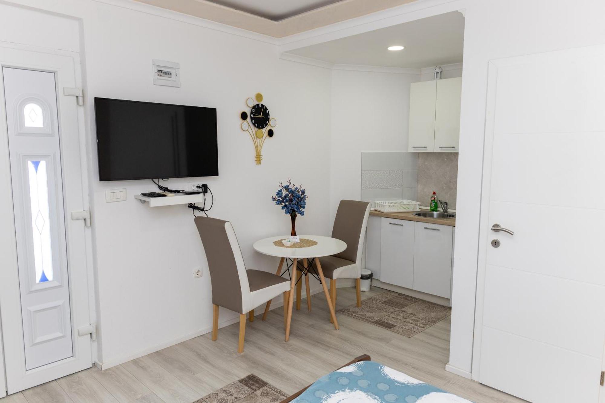 Apartmani Hm Требинье Экстерьер фото