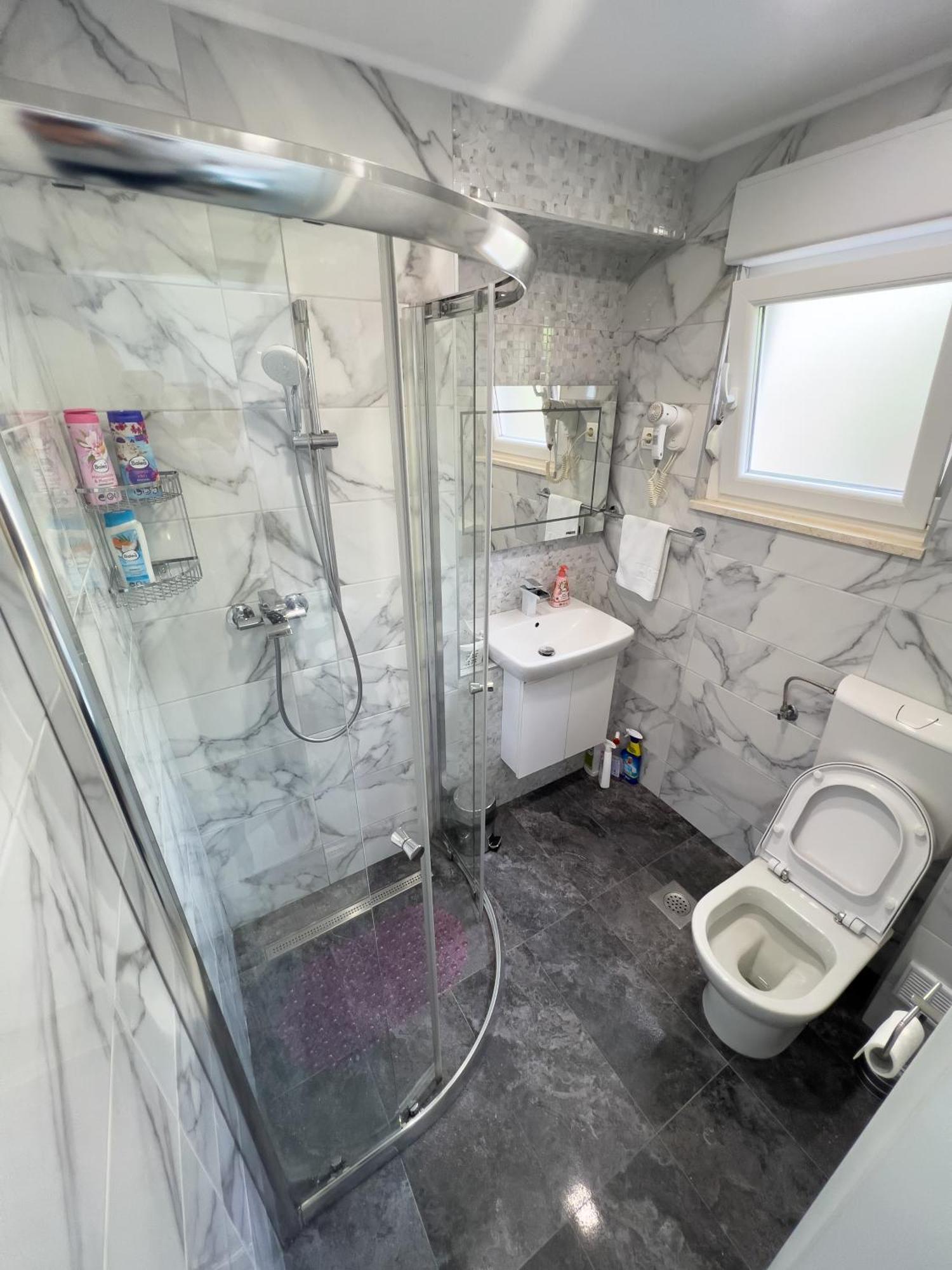 Apartmani Hm Требинье Экстерьер фото